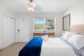 Cozy Studio in Lake Worth Whit Pool & Barbacue